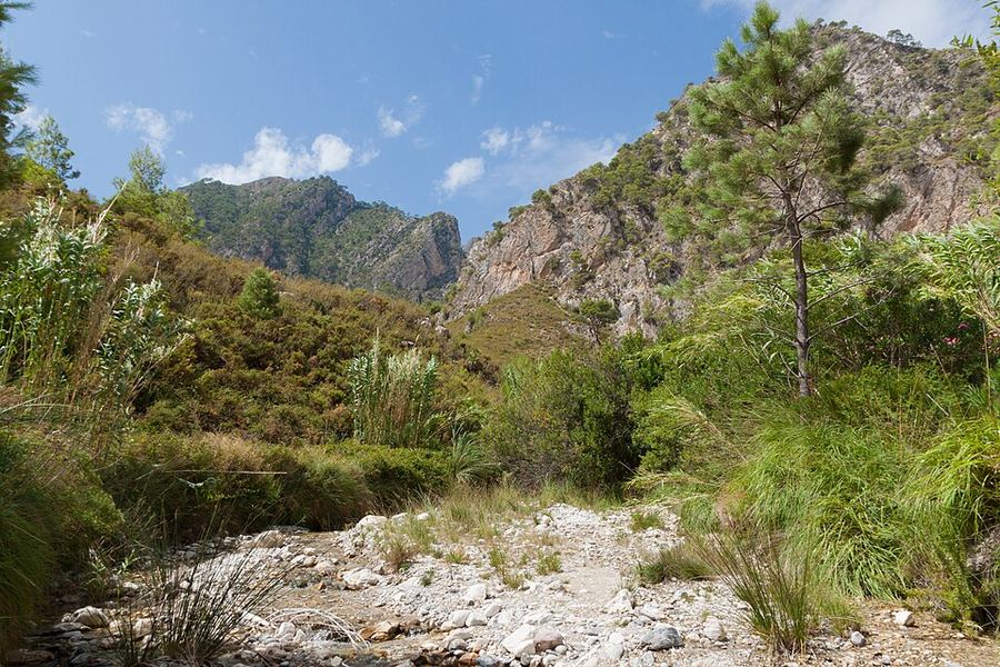 A photo found near this route