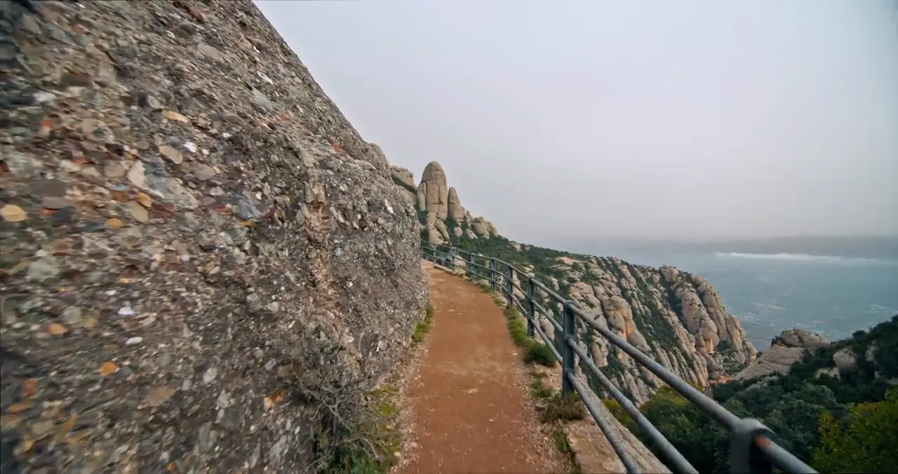 Un sendero en Montserrat